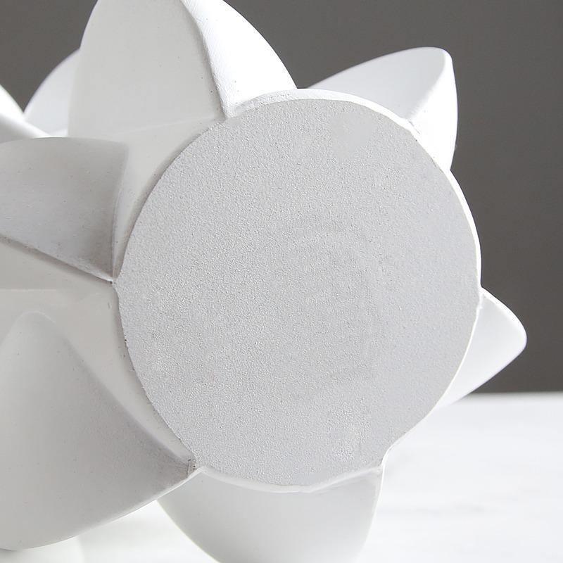 Abby Artistic Flower Vases - Lily & Eden