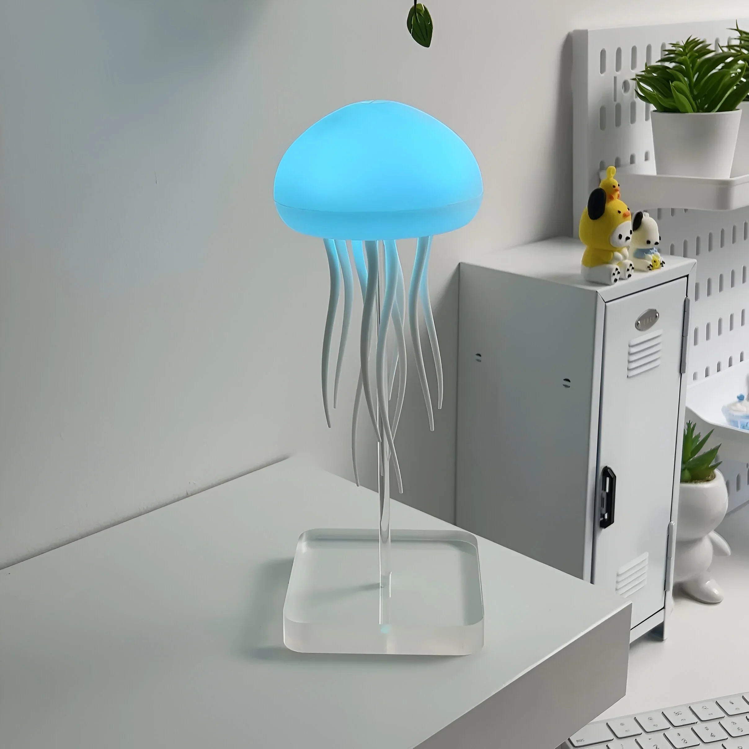 JellyJive™ - Dancing Jellyfish Lamp